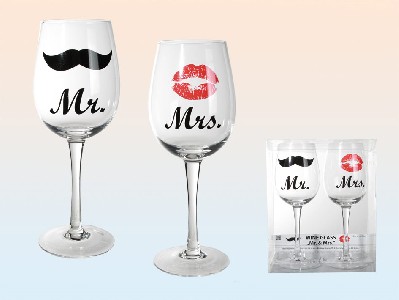 Weinglas-Set mit Kussmund- & Schnurrbartdekor, Mr & Mrs, fr ca. 430 ml, H: ca. 22,5 cm, 2er Set in PVC-Box
<br>