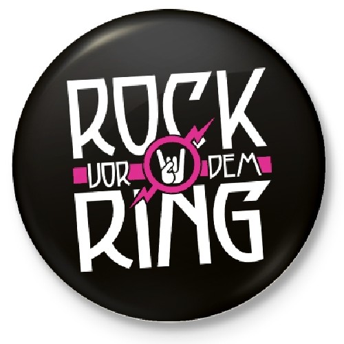 Button Rock vor dem Ring schwarz-pink